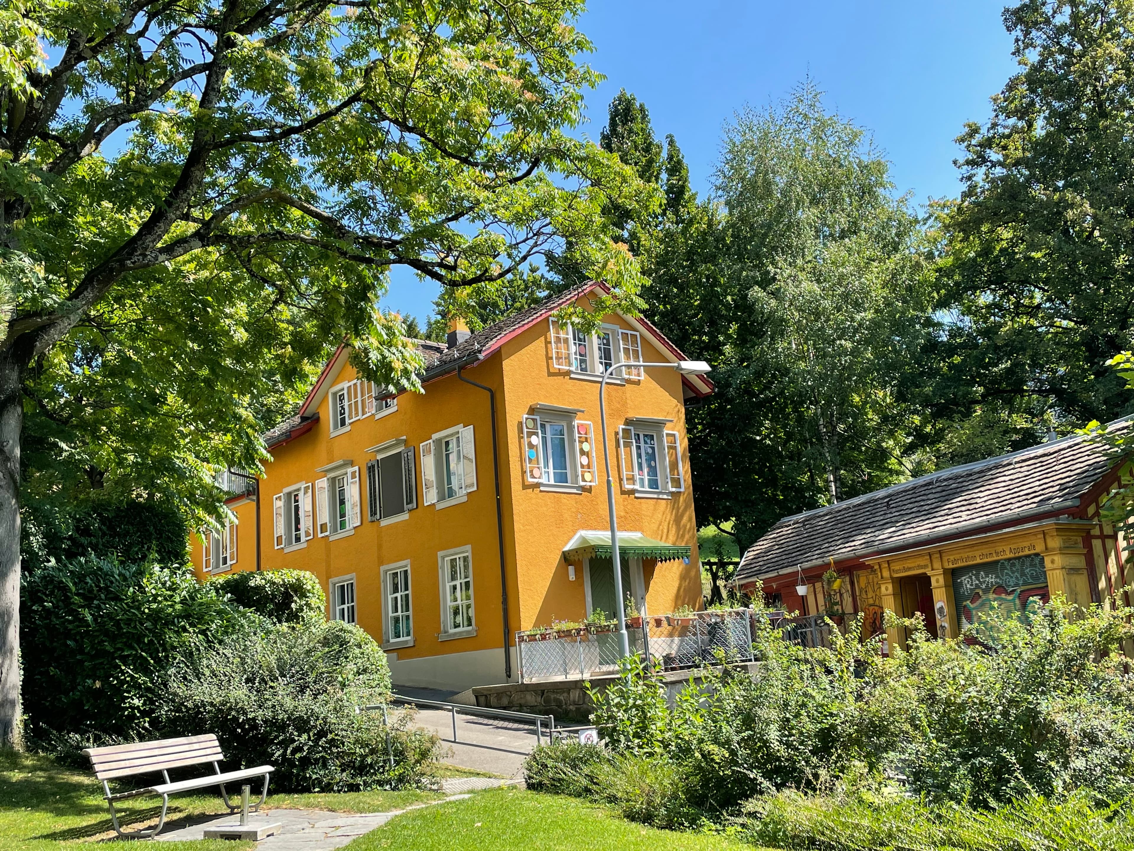 Krippe Spielchischte